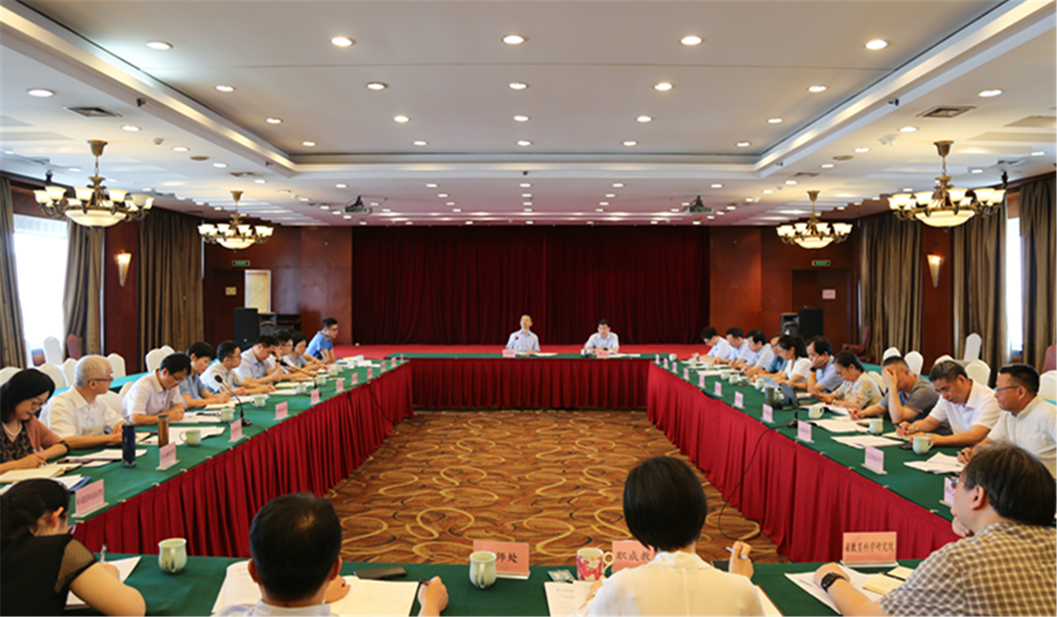 浙江省职业教育行业指导委员会工作座谈会在杭召开